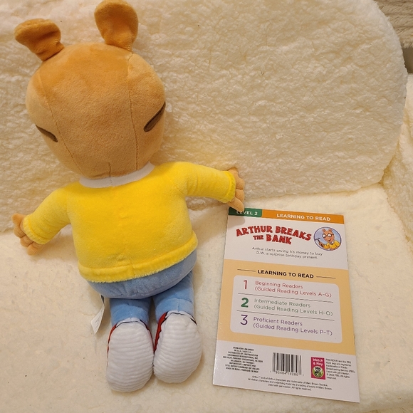 Arthur Plush Toy w/ Book - Yellow & Blue ~ Arthur Read an Aardvark ~ Marc Brown - Picture 2 of 6